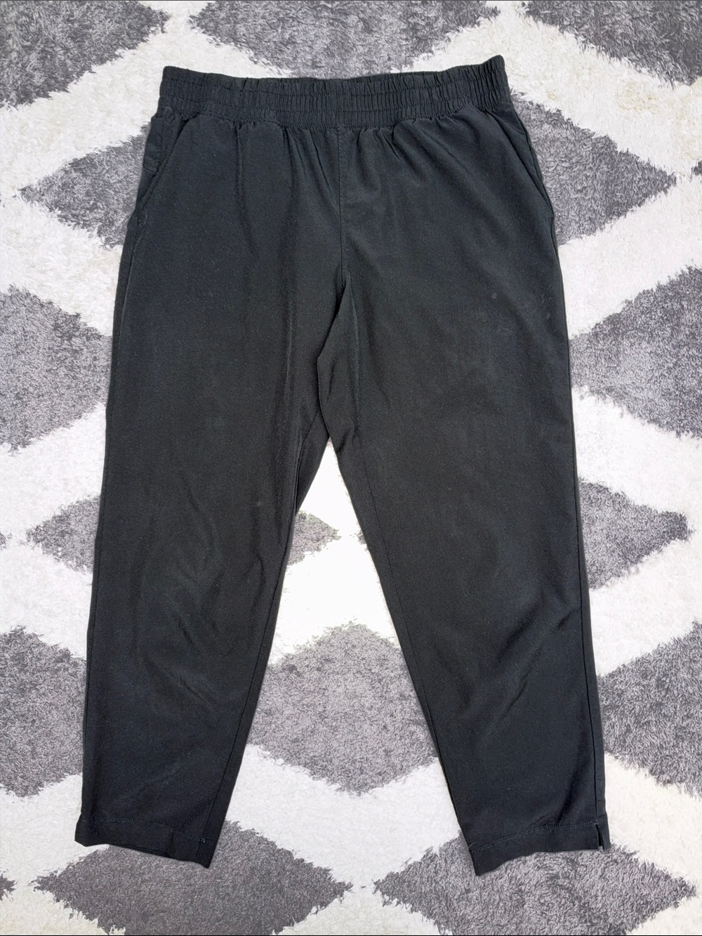 Gap fit black Runaround pant size small